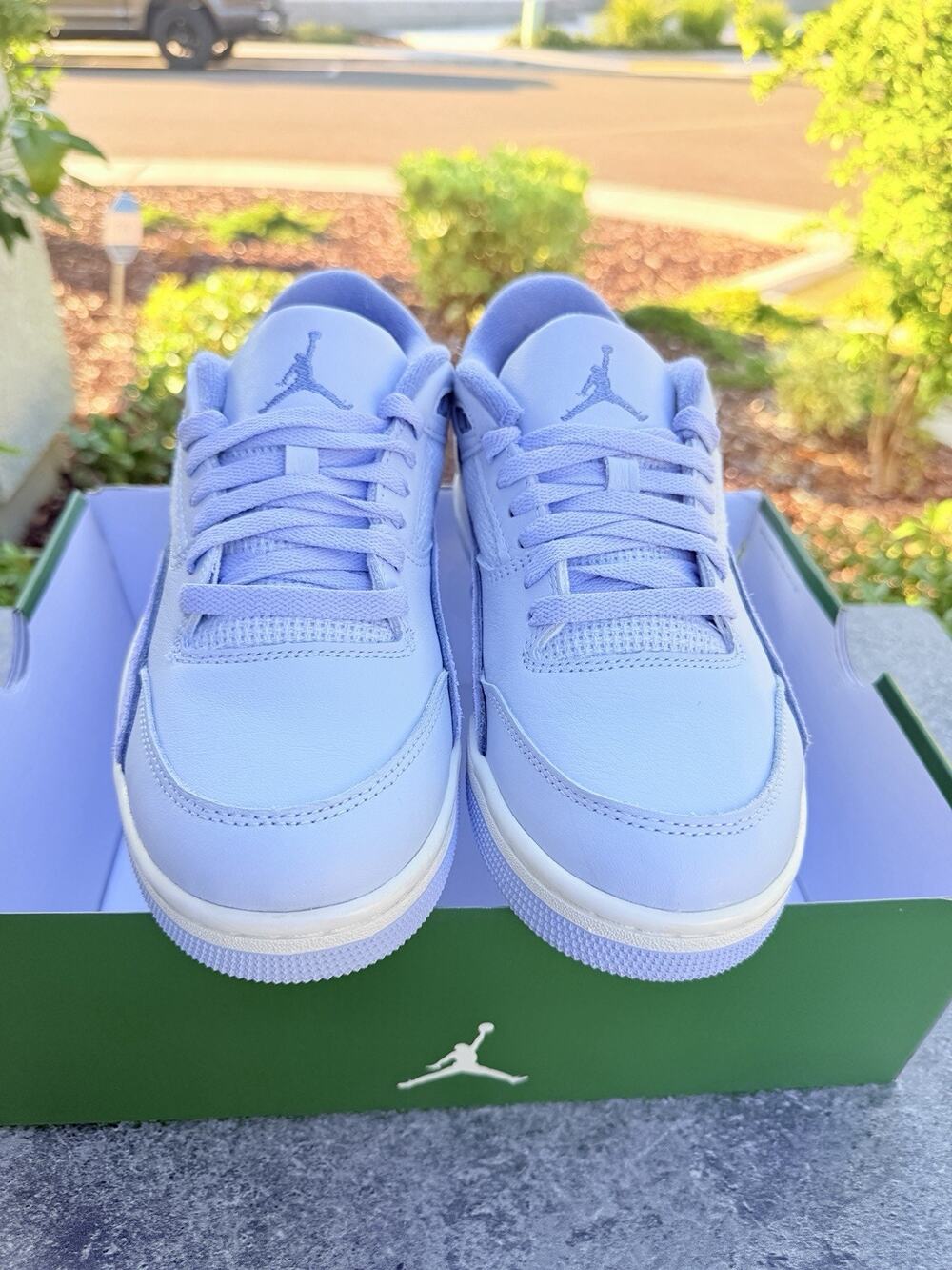 Nike Air Jordan Flight Court Low Womens 11.5 Pure Platinum FZ9854-003 Half Box